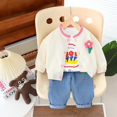 RM231223-24 طقم بناتي 3 قطع ( بلوزة موردة + جكيت مع دبوس وردة + بنطلون جينز )