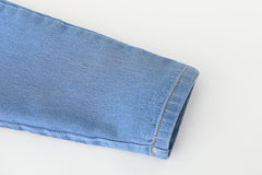 RM231223-24 طقم بناتي 3 قطع ( بلوزة موردة + جكيت مع دبوس وردة + بنطلون جينز )