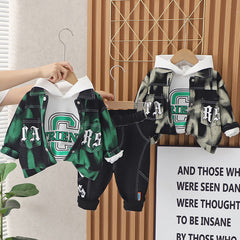 RM231223-28 طقم ولادي 3 قطع ( بلوزة قطنية + جكيت + بنطلون)