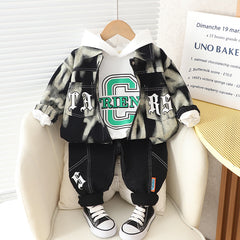 RM231223-28 طقم ولادي 3 قطع ( بلوزة قطنية + جكيت + بنطلون)