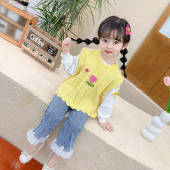 RM231223-36 طقم بناني 3 قطع ( بلوزة قطنية + فست صوف مورد + بنطلون جينز مزين بالكشكش )