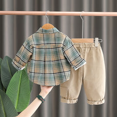 RM231223-3 طقم ولادي 3 قطع ( بلوزة + قميص كروهات + بنطلون كتان)