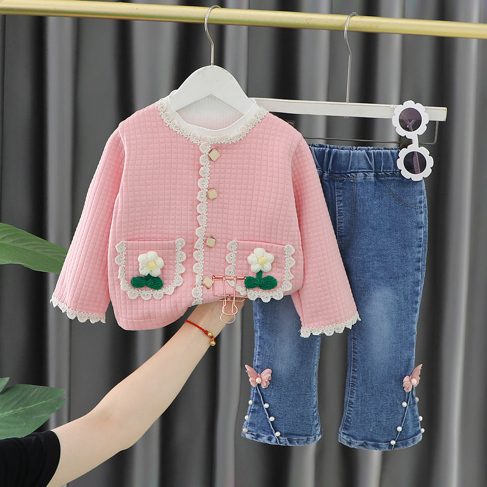 RM231223-41 طقم بناتي 3 قطع ( بلوزة قطنية + جكيت + بنطلون جينز)