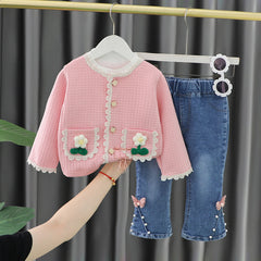 RM231223-41 طقم بناتي 3 قطع ( بلوزة قطنية + جكيت + بنطلون جينز)