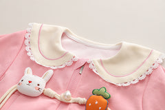 RM231223-6   طقم بناتي قطني تقيل خريفي شتوي مزين بجي 3 قطع ( بلوزة + جكيت + بنطلون)