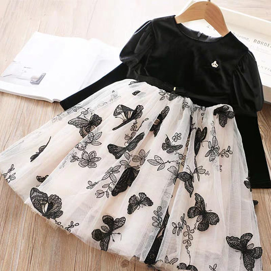 AO0519-75 فستان مخمل تقيل ومزين بالفراشات