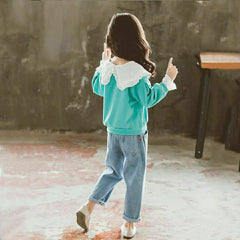 AO0519-33 طقم جينز بناتي ( بلوزة بقبة + بنطلون جينز مرسم)