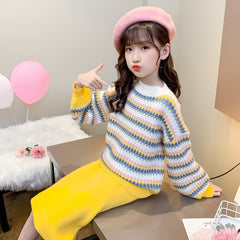 AO0519-74 طقم شتوي صوف ناعم ودافي قطعتين ( بلوزة + تنورة)